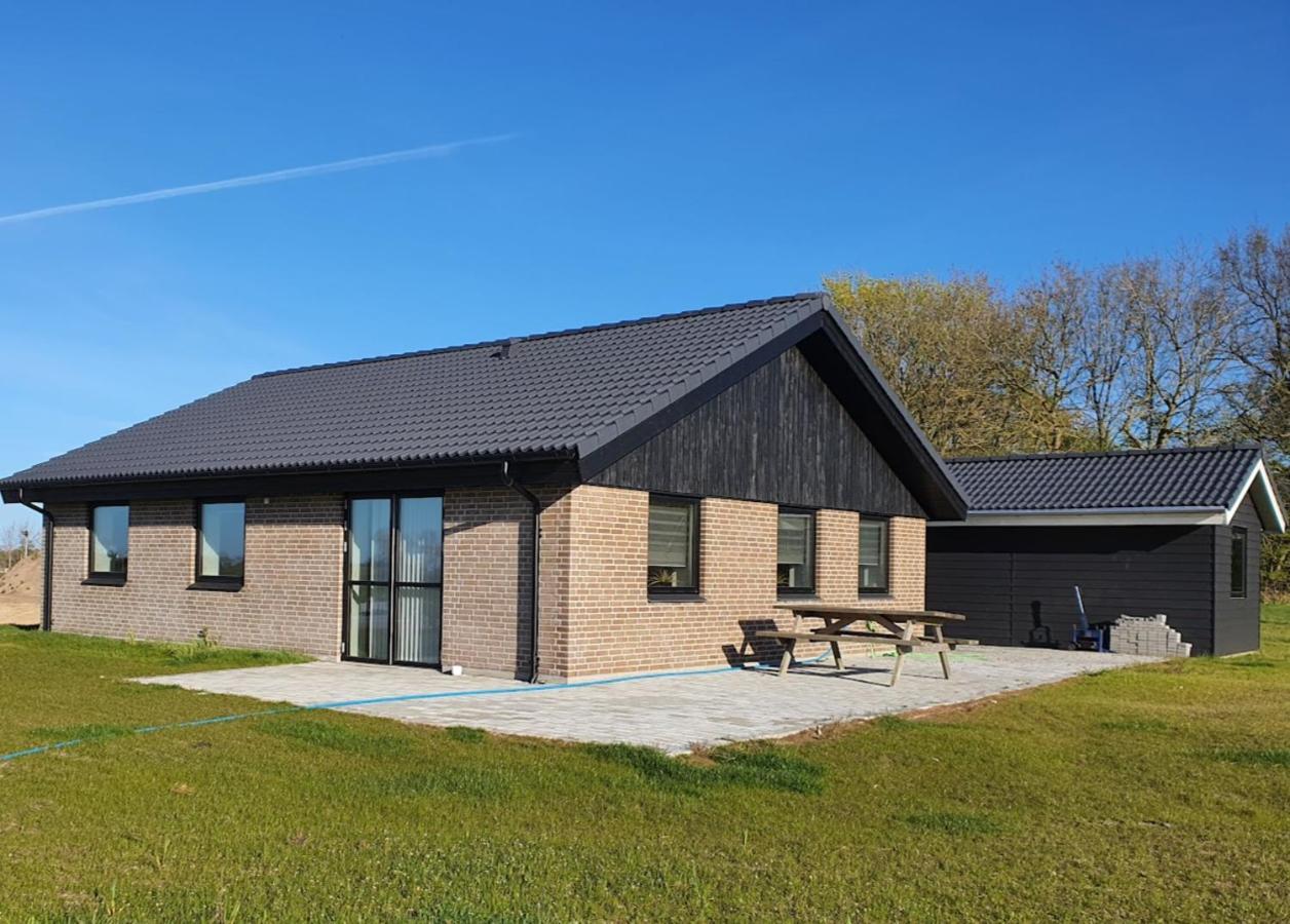 Bed and Breakfast Faelleshuset Kirkebakken Otterup Exterior foto